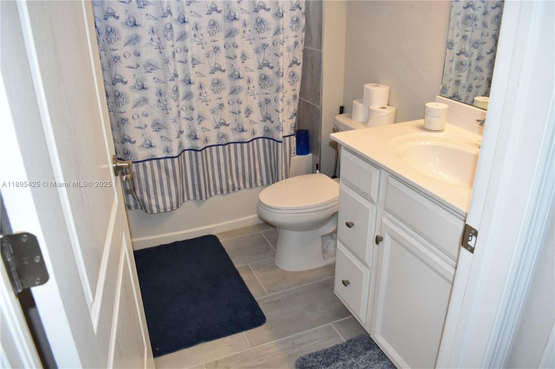 For Sale: $750,000 (5 beds, 3 baths, 3302 Square Feet)