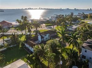 Active With Contract: $1,695,000 (4 beds, 4 baths, 2894 Square Feet)