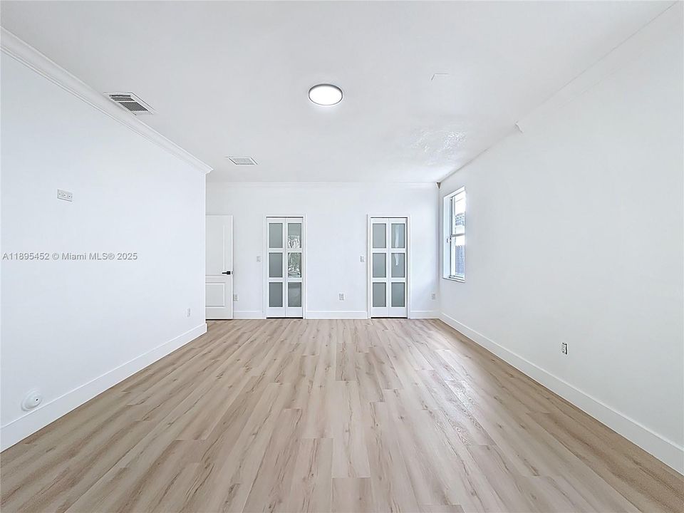 For Sale: $878,000 (4 beds, 3 baths, 2825 Square Feet)