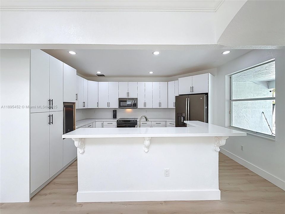 For Sale: $878,000 (4 beds, 3 baths, 2825 Square Feet)