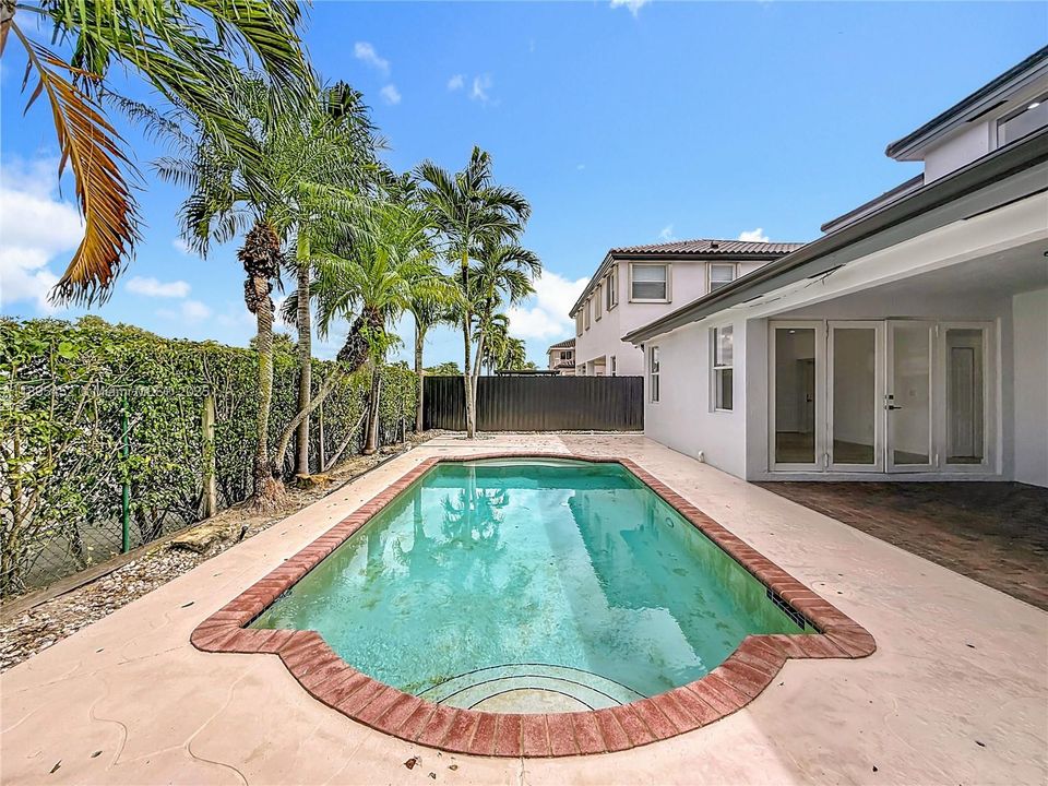 For Sale: $878,000 (4 beds, 3 baths, 2825 Square Feet)