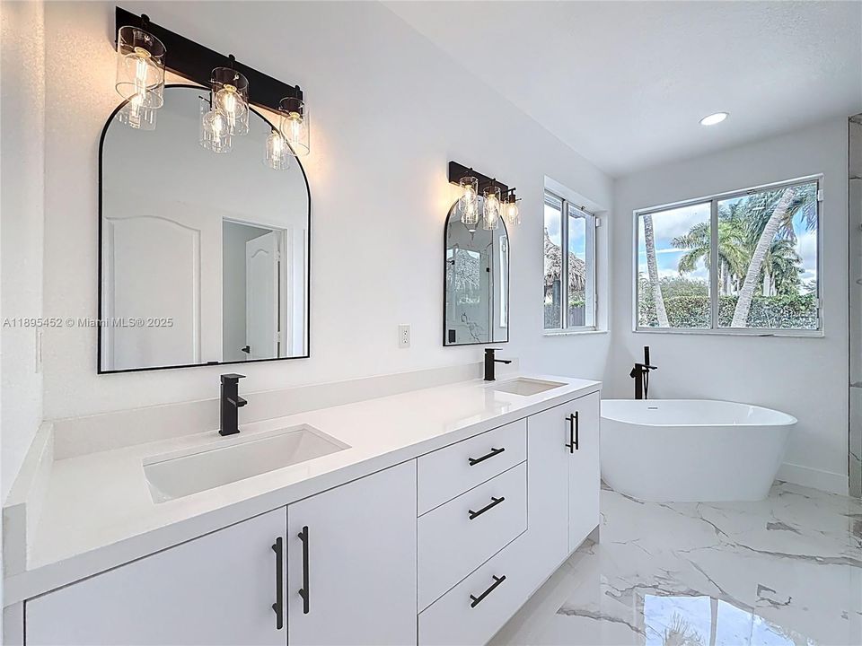 For Sale: $878,000 (4 beds, 3 baths, 2825 Square Feet)