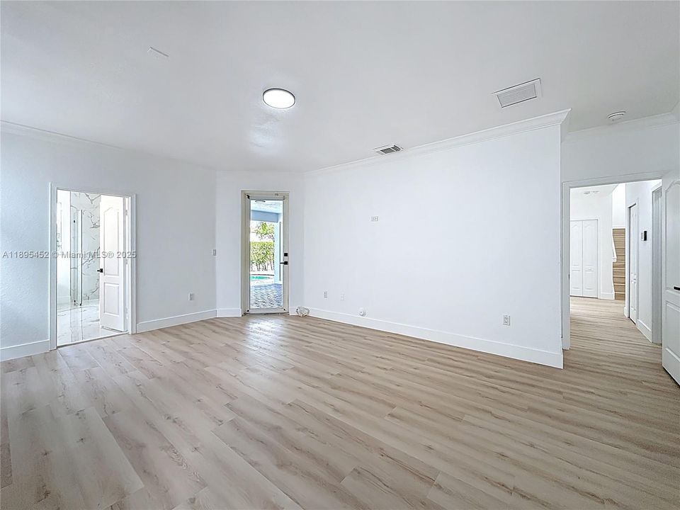 For Sale: $878,000 (4 beds, 3 baths, 2825 Square Feet)