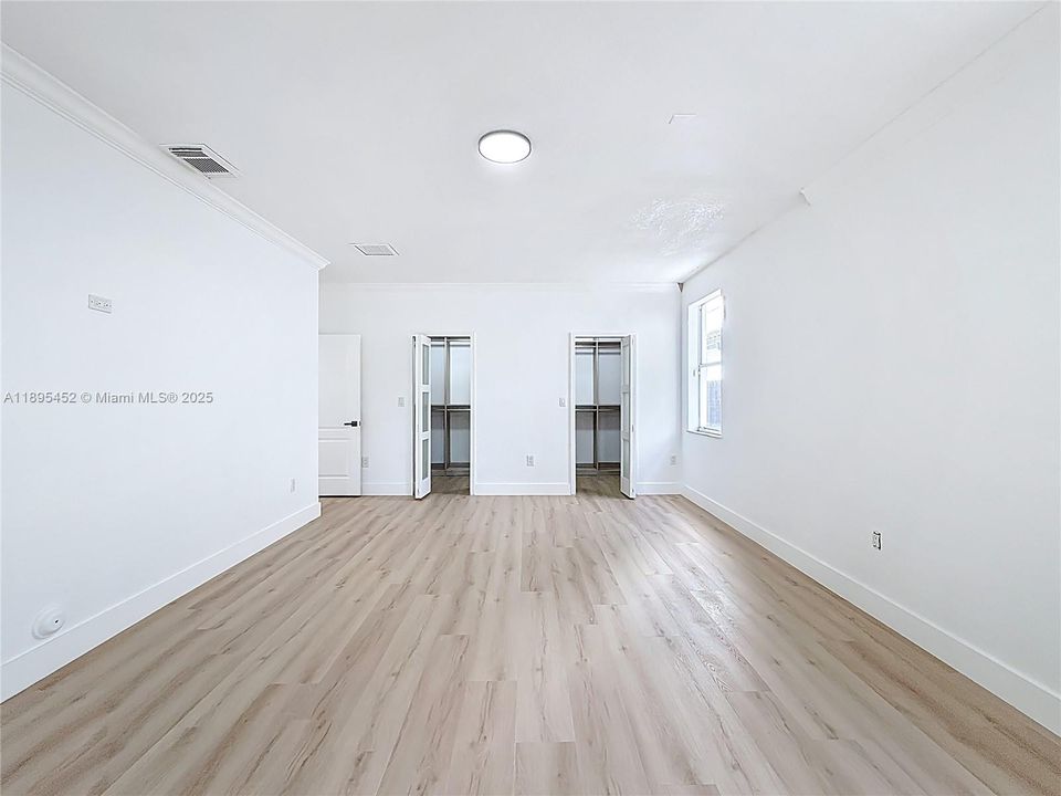 For Sale: $878,000 (4 beds, 3 baths, 2825 Square Feet)