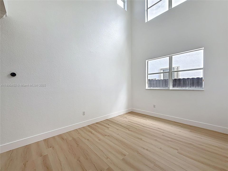 For Sale: $878,000 (4 beds, 3 baths, 2825 Square Feet)