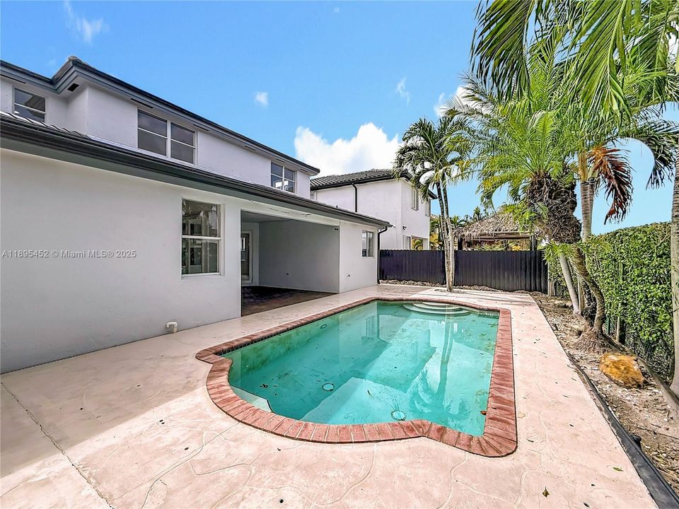 For Sale: $878,000 (4 beds, 3 baths, 2825 Square Feet)