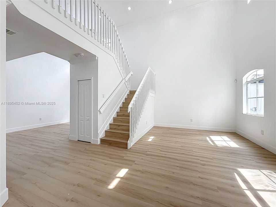 For Sale: $878,000 (4 beds, 3 baths, 2825 Square Feet)