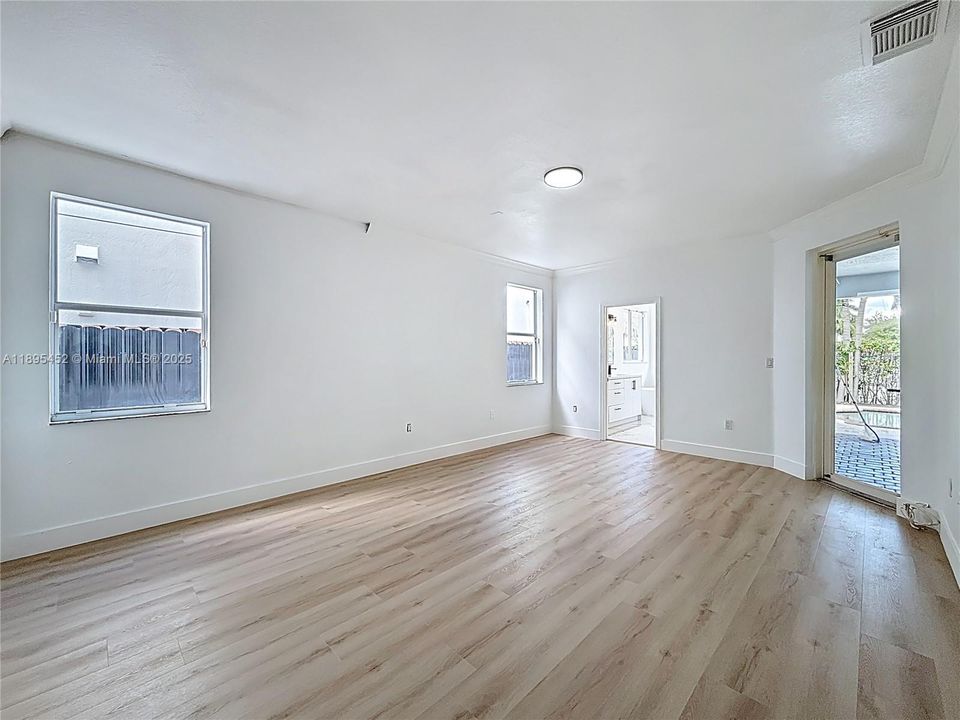 For Sale: $878,000 (4 beds, 3 baths, 2825 Square Feet)