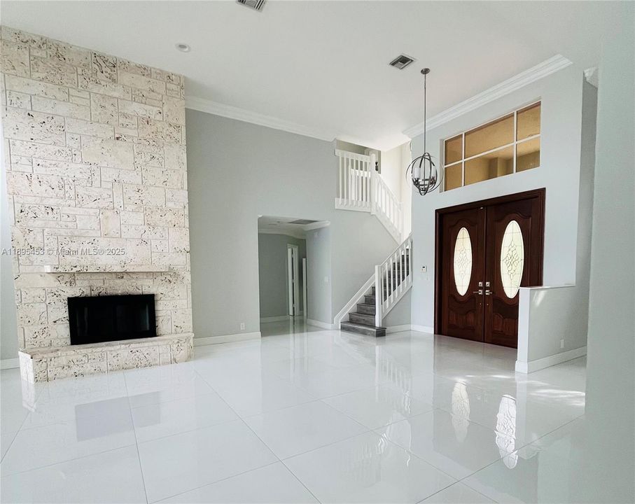 最近租的: $7,500 (5 贝兹, 4 浴室, 3292 平方英尺)