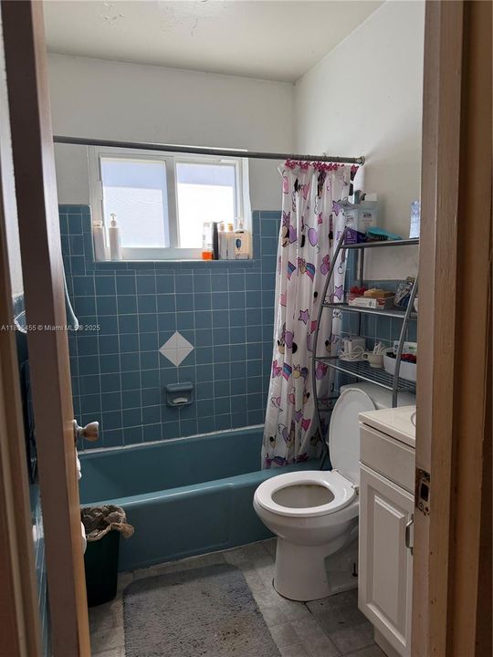 Vendido Recientemente: $449,999 (3 camas, 2 baños, 920 Pies cuadrados)