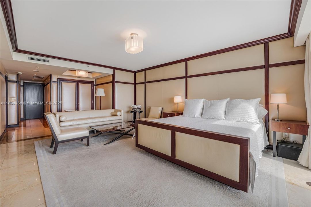 На продажу: $5,000,000 (3 спален, 3 ванн, 2820 Квадратных фут)