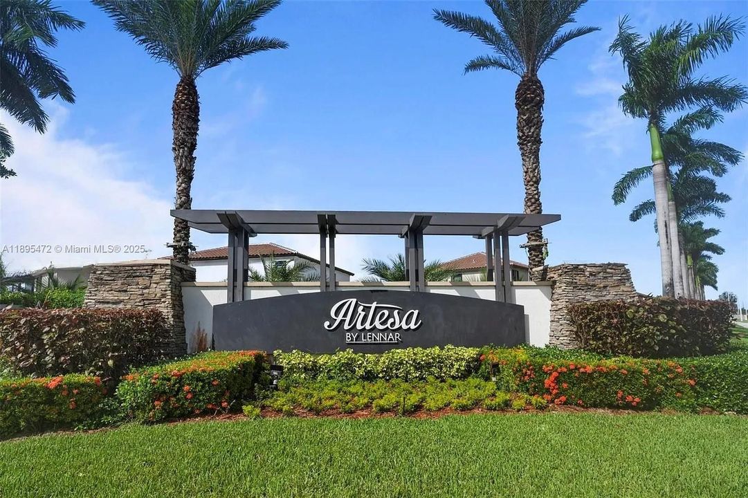 Под контрактом: $3,000 (4 спален, 2 ванн, 1829 Квадратных фут)