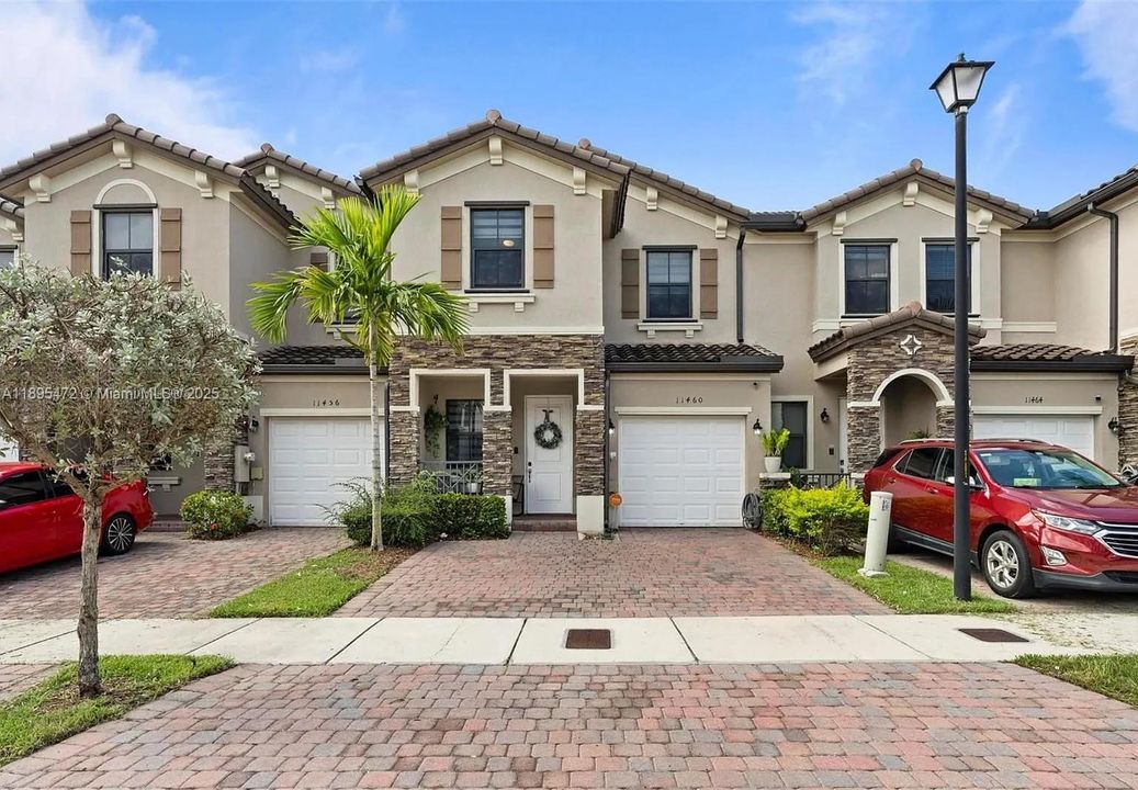 Под контрактом: $3,000 (4 спален, 2 ванн, 1829 Квадратных фут)