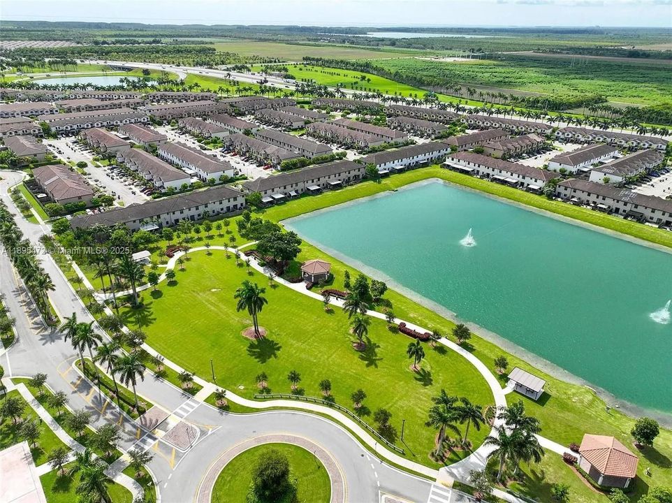 Под контрактом: $3,000 (4 спален, 2 ванн, 1829 Квадратных фут)