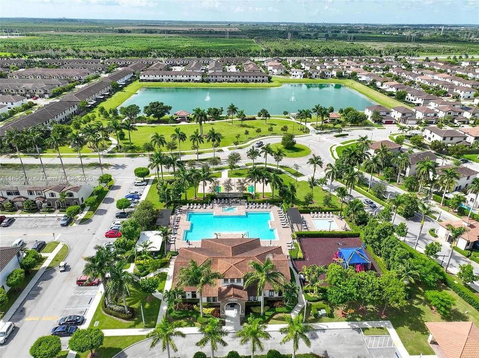 Под контрактом: $3,000 (4 спален, 2 ванн, 1829 Квадратных фут)