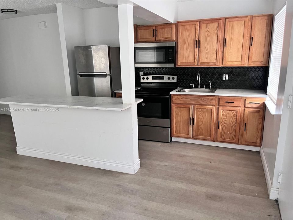For Rent: $3,300 (3 beds, 2 baths, 0 Square Feet)