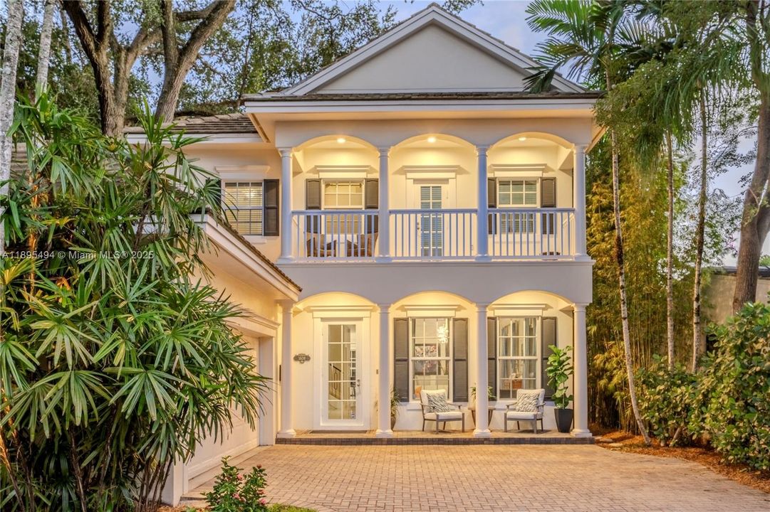 Active With Contract: $2,295,000 (5 beds, 4 baths, 3140 Square Feet)