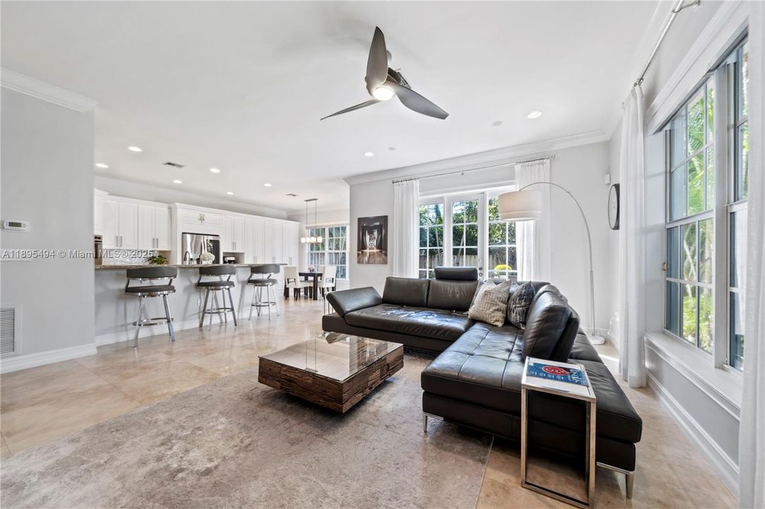 Active With Contract: $2,295,000 (5 beds, 4 baths, 3140 Square Feet)