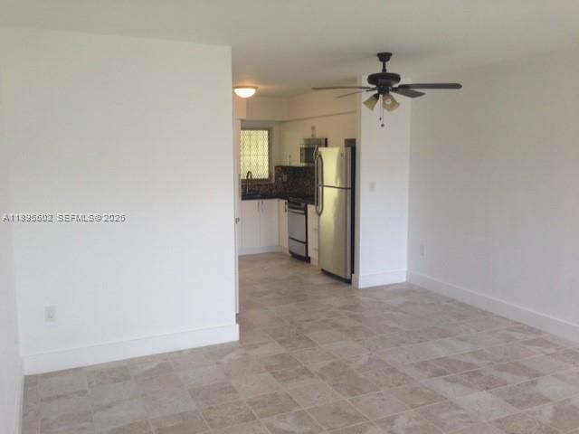 Active With Contract: $1,525 (0 beds, 1 baths, 400 Square Feet)