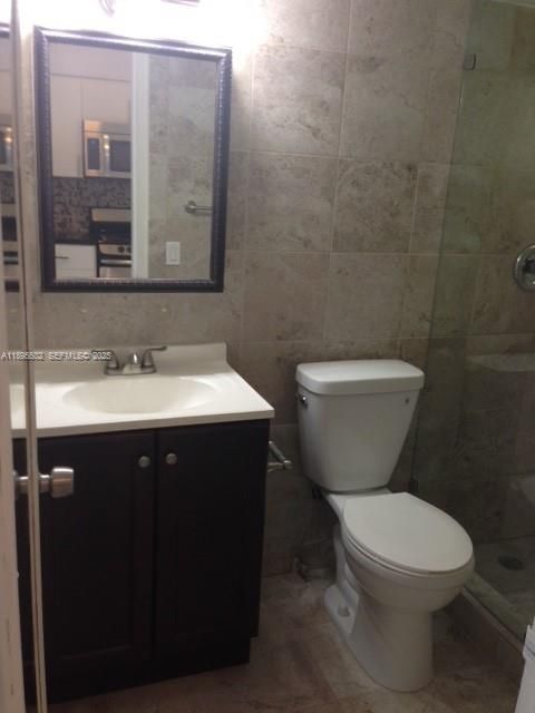 Active With Contract: $1,525 (0 beds, 1 baths, 400 Square Feet)