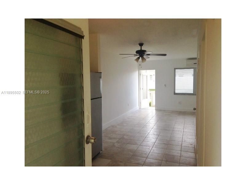 Active With Contract: $1,525 (0 beds, 1 baths, 400 Square Feet)