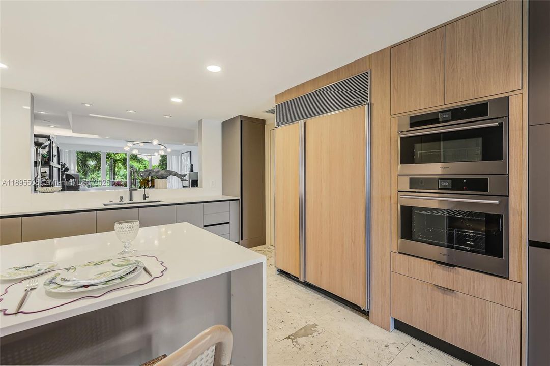 For Sale: $4,250,000 (3 beds, 3 baths, 2640 Square Feet)