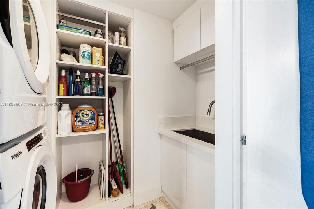 For Sale: $4,250,000 (3 beds, 3 baths, 2640 Square Feet)