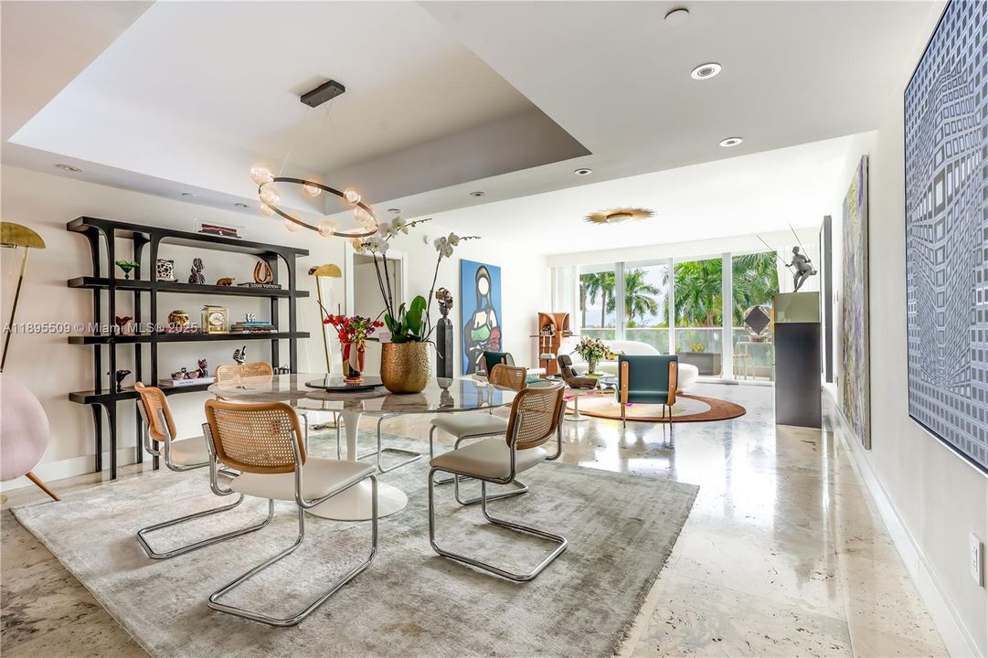 出租: $19,000 (3 贝兹, 3 浴室, 2640 平方英尺)