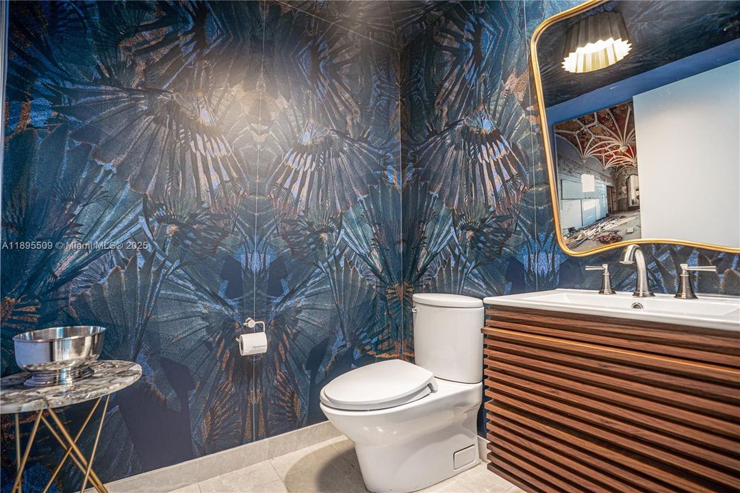 出租: $19,000 (3 贝兹, 3 浴室, 2640 平方英尺)