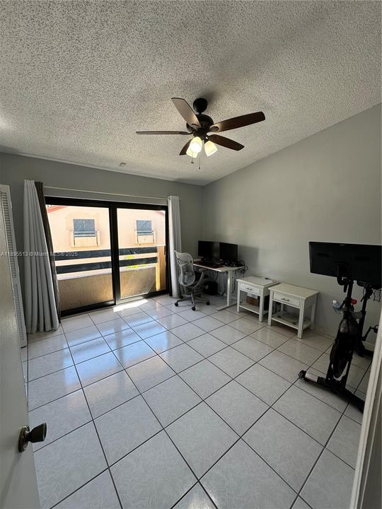 For Rent: $2,750 (2 beds, 1 baths, 1152 Square Feet)
