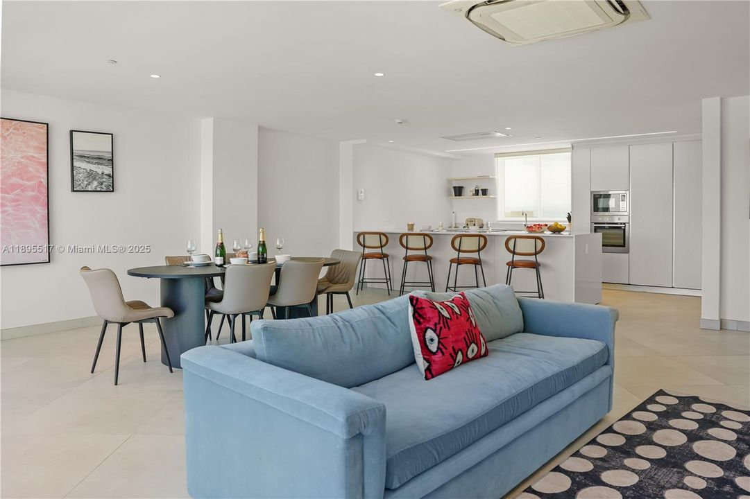 For Sale: $2,490,000 (3 beds, 3 baths, 2203 Square Feet)