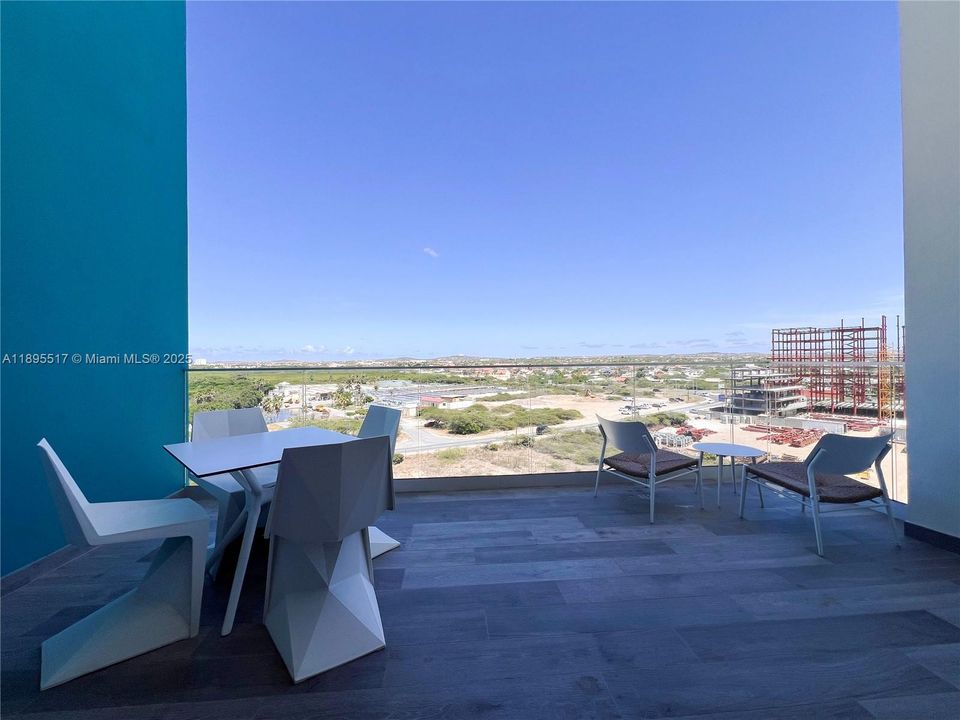For Sale: $2,490,000 (3 beds, 3 baths, 2203 Square Feet)