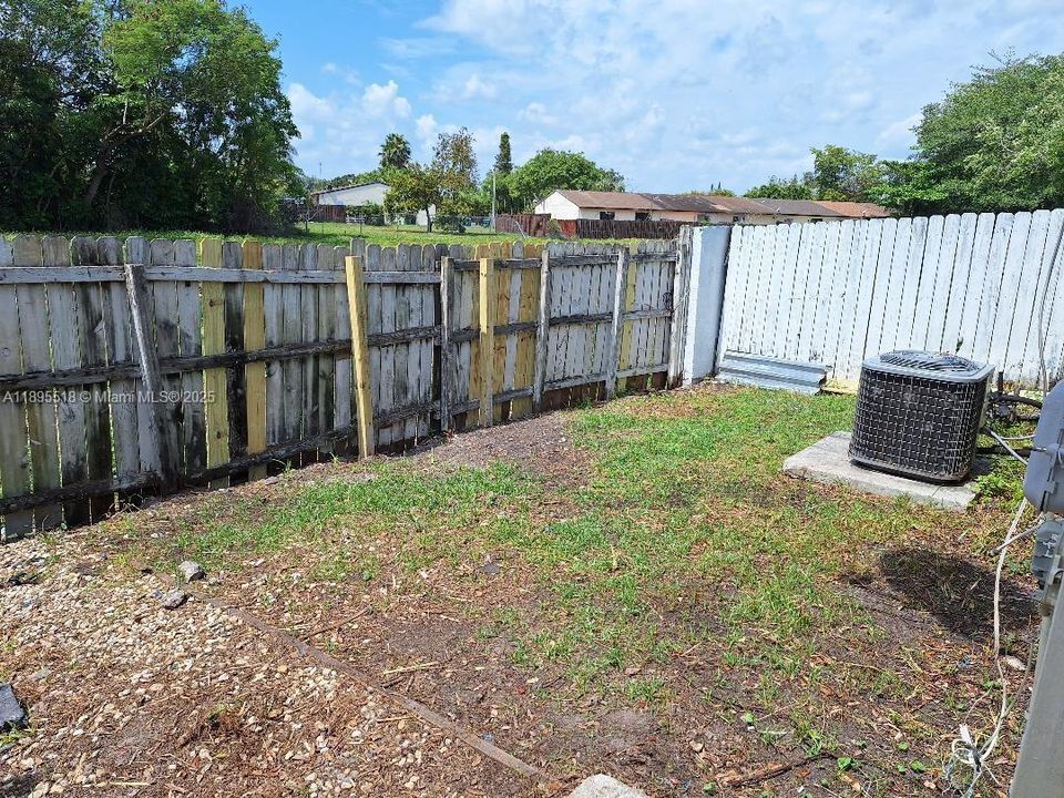 Недавно арендовано: $2,500 (3 спален, 2 ванн, 1160 Квадратных фут)