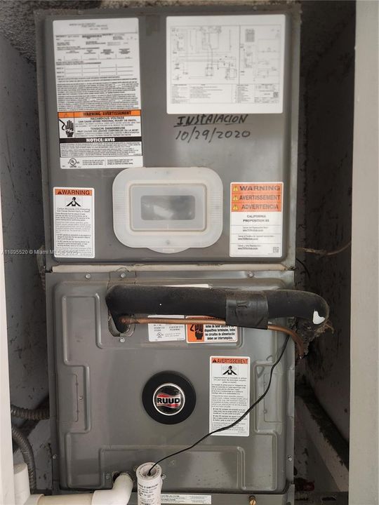 En Venta: $215,000 (2 camas, 2 baños, 840 Pies cuadrados)