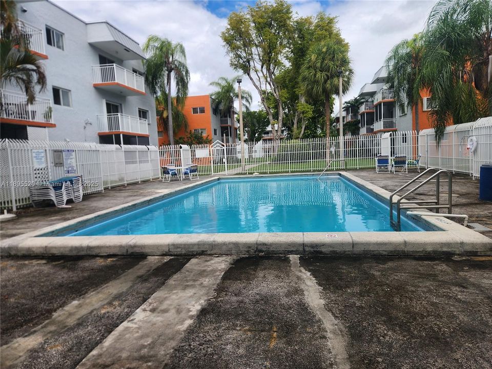 En Venta: $215,000 (2 camas, 2 baños, 840 Pies cuadrados)