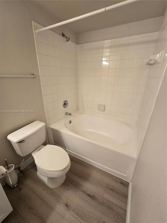 最近租的: $2,000 (1 贝兹, 1 浴室, 690 平方英尺)