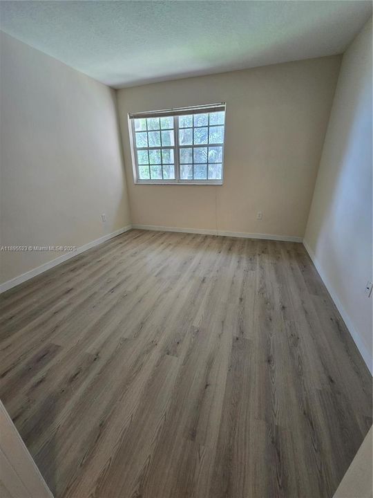 最近租的: $2,000 (1 贝兹, 1 浴室, 690 平方英尺)