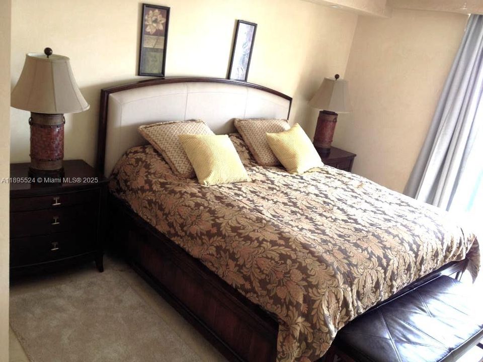 待售: $940,000 (3 贝兹, 2 浴室, 1449 平方英尺)