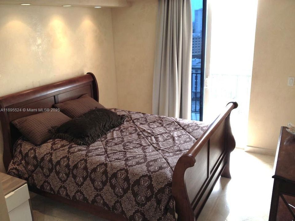 待售: $940,000 (3 贝兹, 2 浴室, 1449 平方英尺)