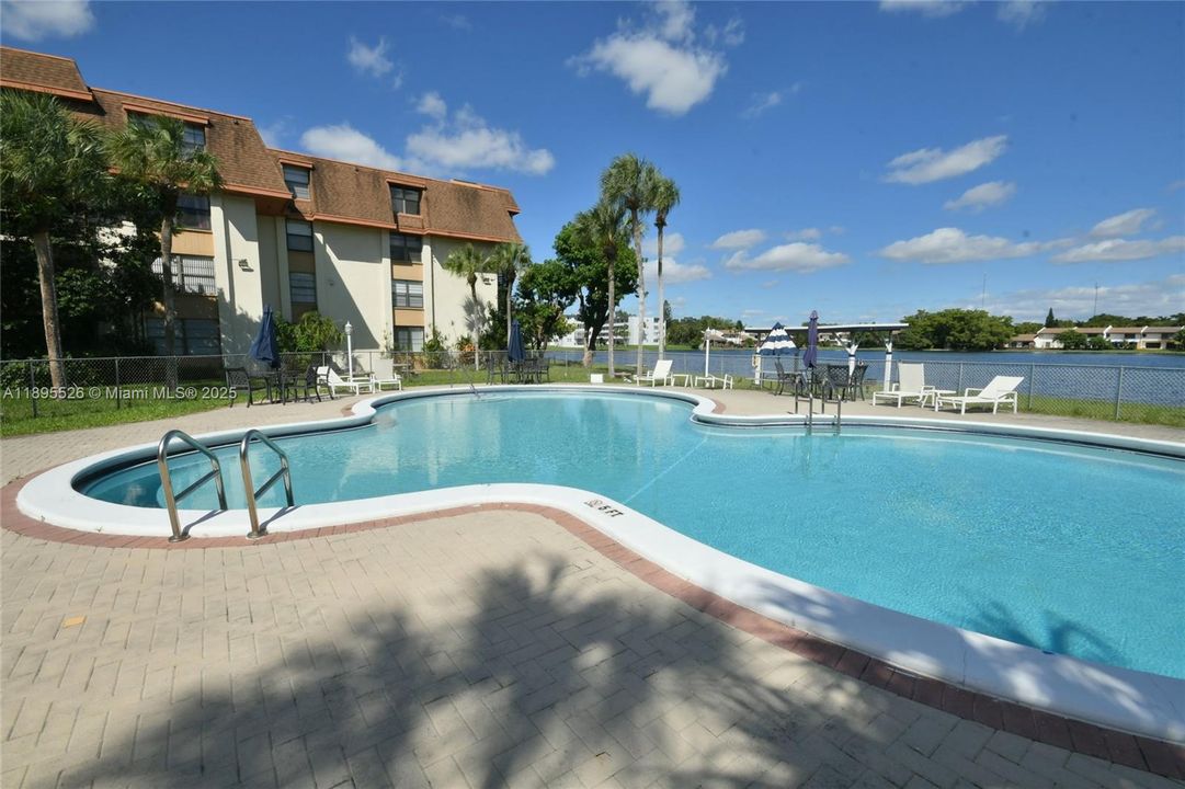 Vendido Recientemente: $155,000 (1 camas, 1 baños, 795 Pies cuadrados)