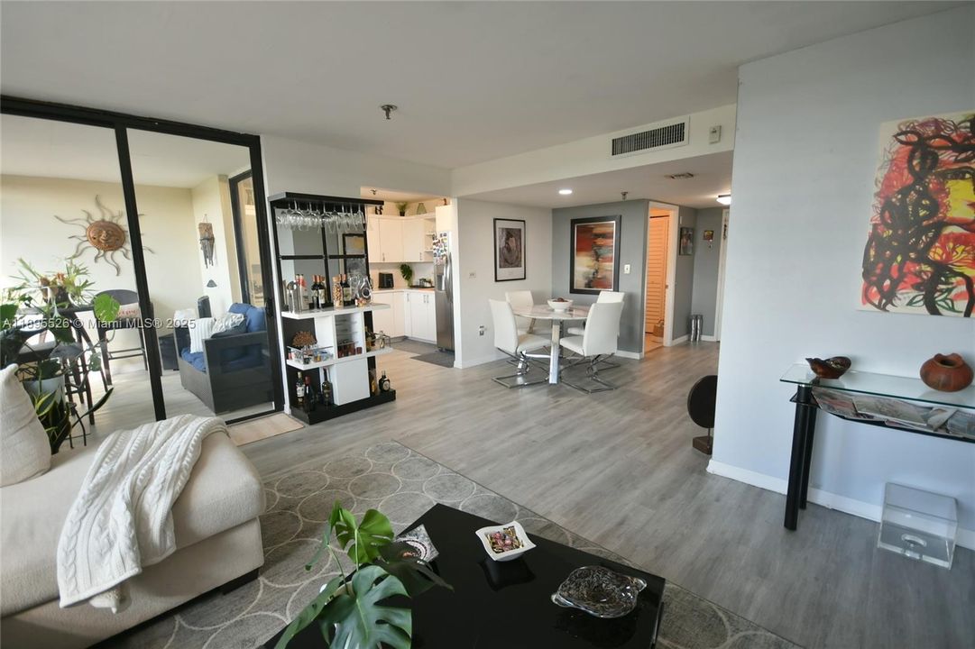 Vendido Recientemente: $155,000 (1 camas, 1 baños, 795 Pies cuadrados)