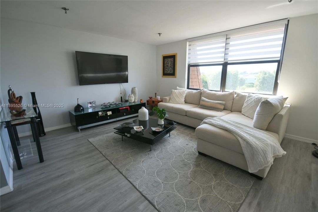 Vendido Recientemente: $155,000 (1 camas, 1 baños, 795 Pies cuadrados)