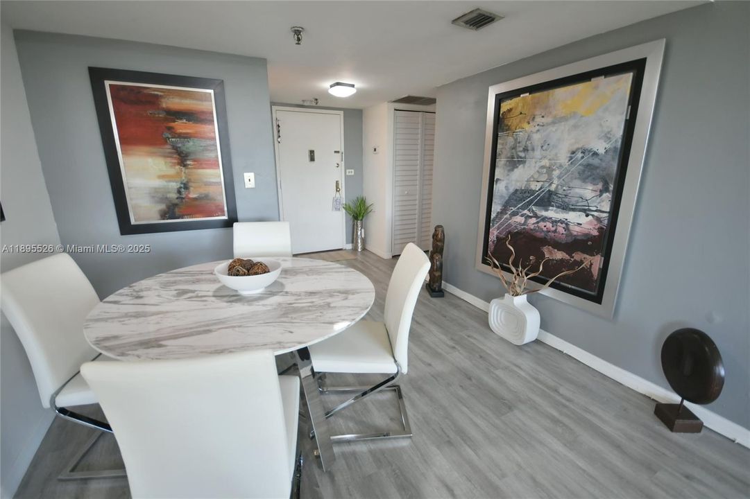 Vendido Recientemente: $155,000 (1 camas, 1 baños, 795 Pies cuadrados)