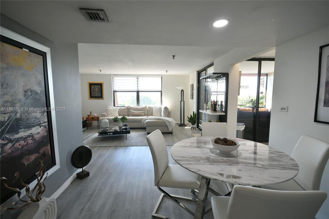 Vendido Recientemente: $155,000 (1 camas, 1 baños, 795 Pies cuadrados)