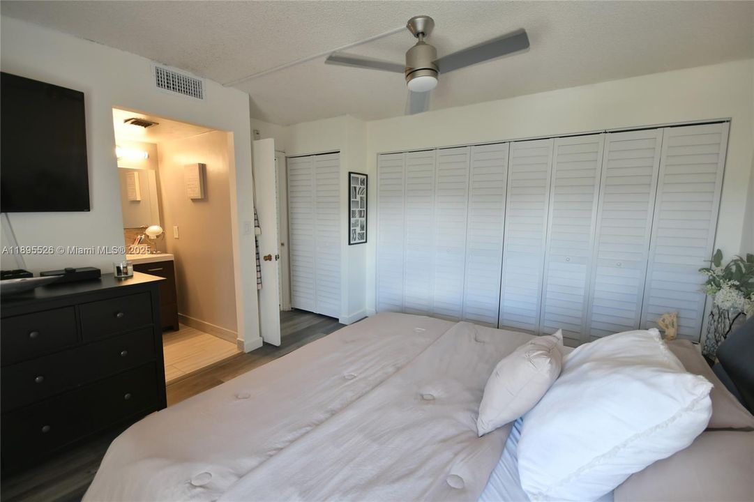 Vendido Recientemente: $155,000 (1 camas, 1 baños, 795 Pies cuadrados)