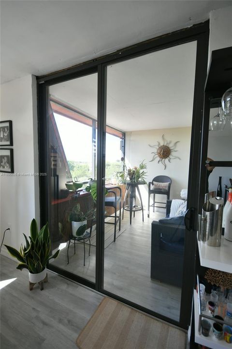 Vendido Recientemente: $155,000 (1 camas, 1 baños, 795 Pies cuadrados)