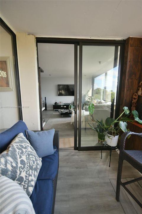 Vendido Recientemente: $155,000 (1 camas, 1 baños, 795 Pies cuadrados)