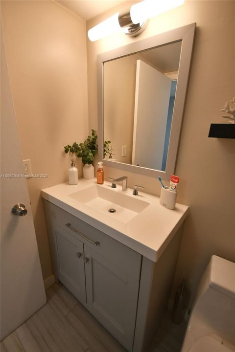 Vendido Recientemente: $155,000 (1 camas, 1 baños, 795 Pies cuadrados)