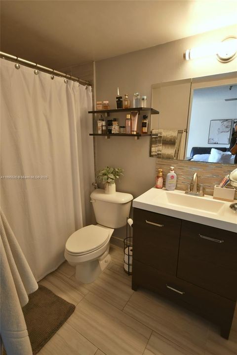 Vendido Recientemente: $155,000 (1 camas, 1 baños, 795 Pies cuadrados)