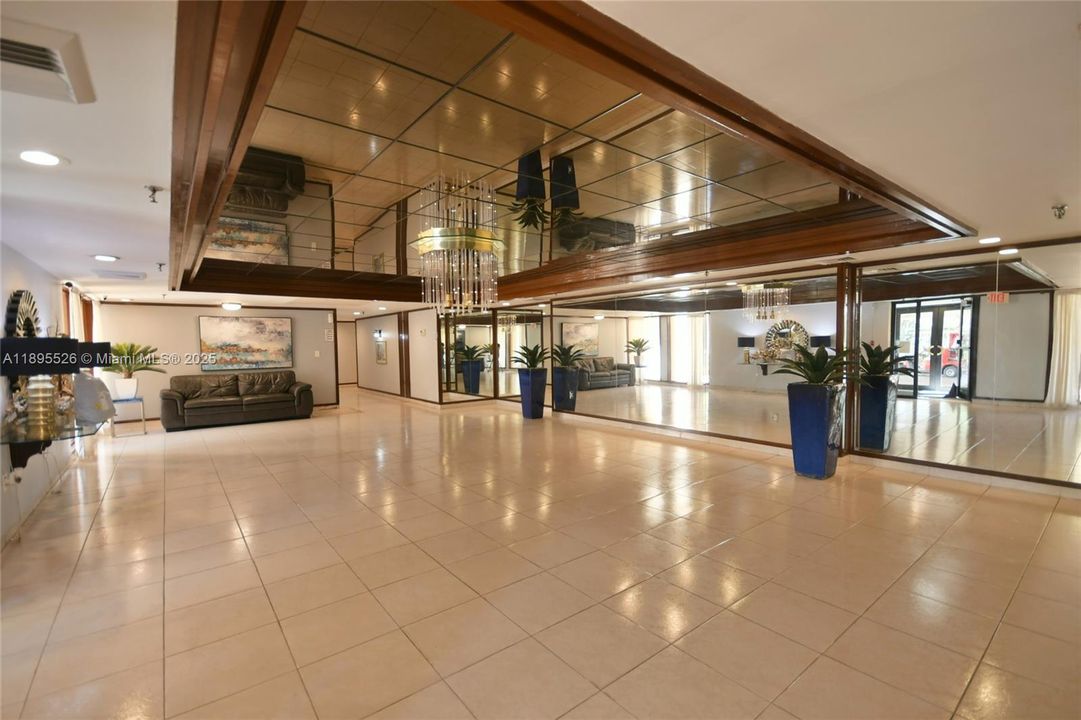 Vendido Recientemente: $155,000 (1 camas, 1 baños, 795 Pies cuadrados)